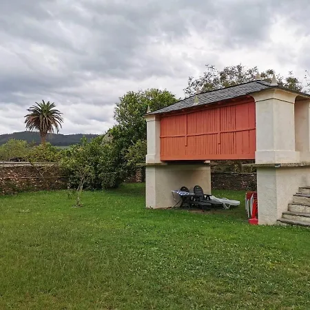 Casa De Aldea Chacurro * Castropol
